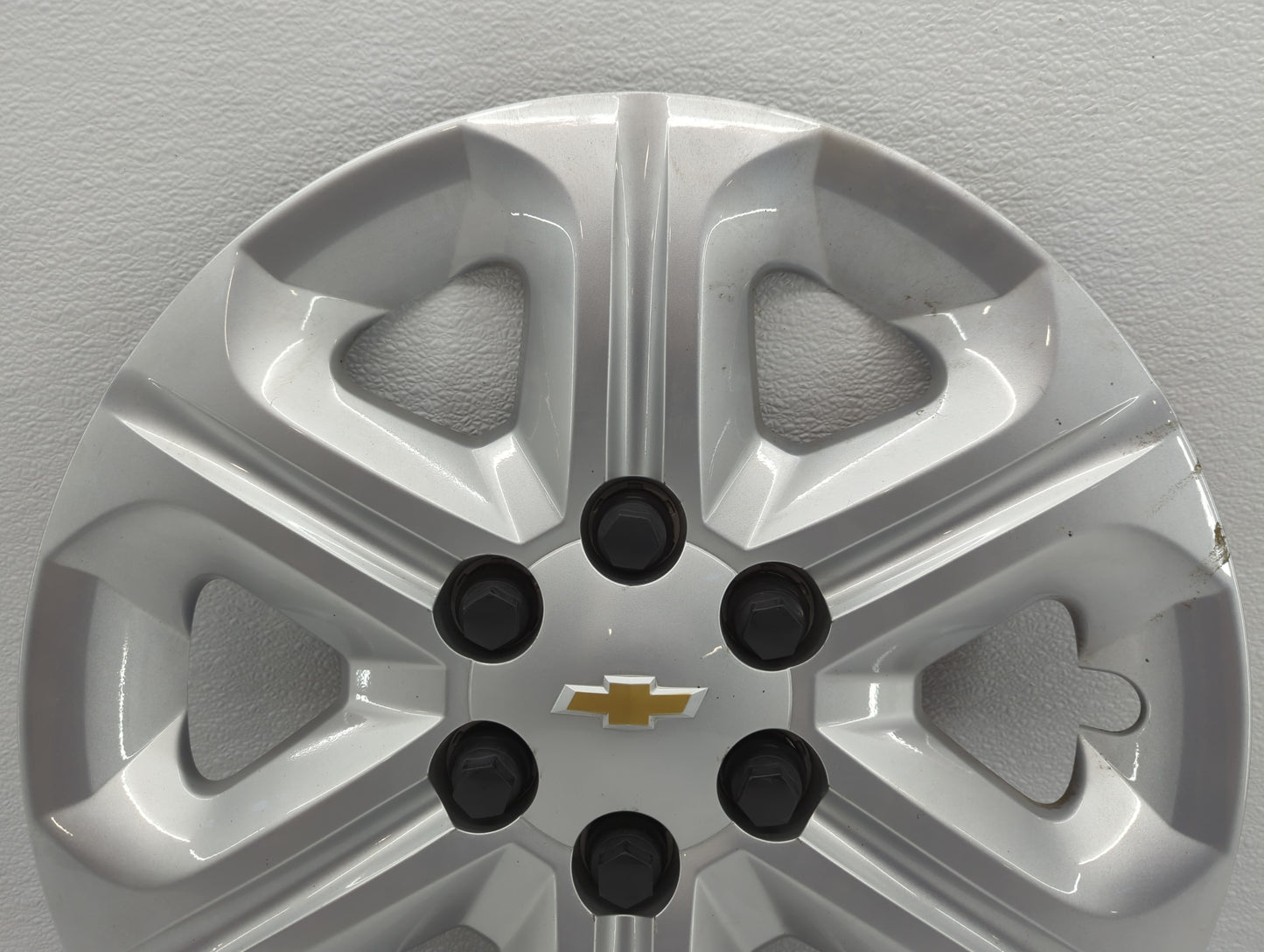 2017-2017 Chevrolet Traverse Driver Front Wheel Hub Oem - Oemusedautoparts1.com