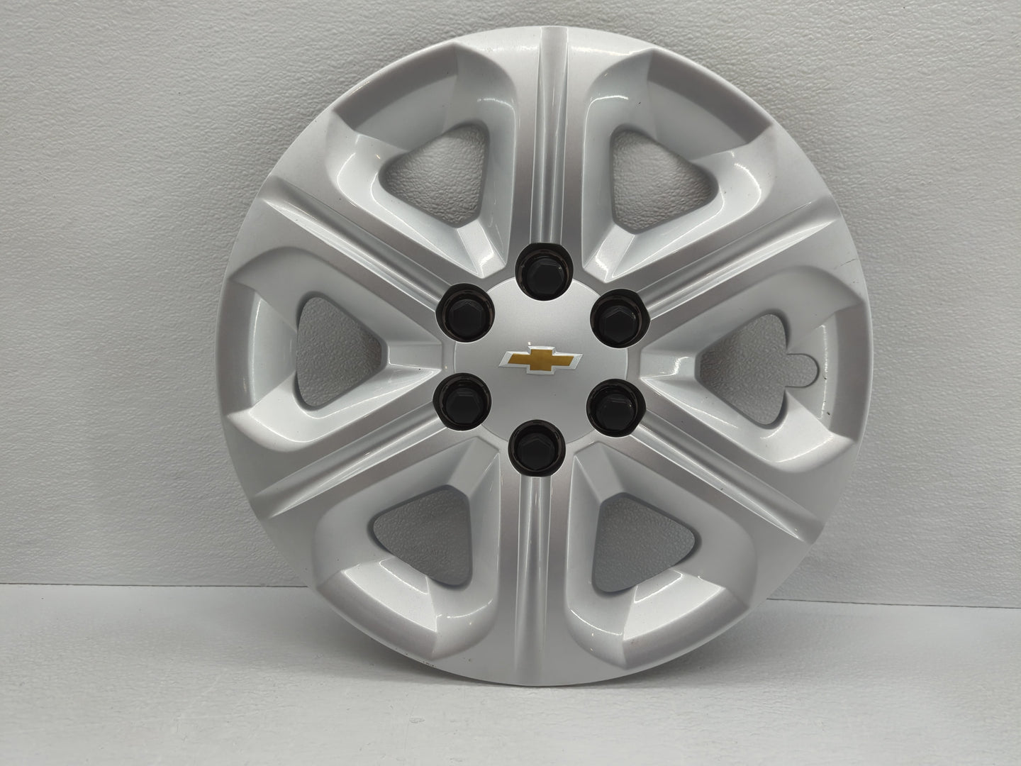 2017-2017 Chevrolet Traverse Driver Front Wheel Hub Oem - Oemusedautoparts1.com