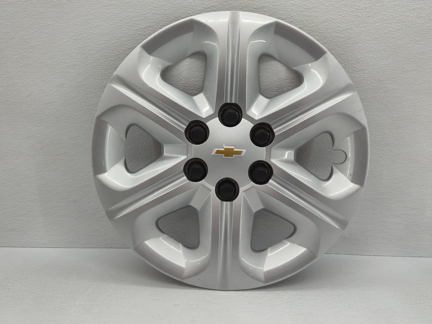 2017-2017 Chevrolet Traverse Driver Front Wheel Hub Oem - Oemusedautoparts1.com