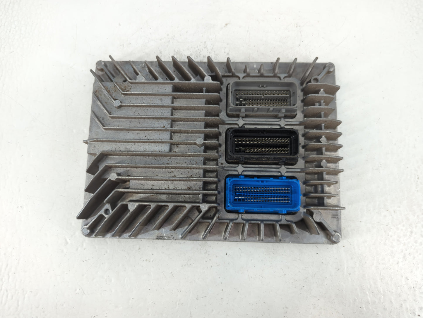 2017 Chevrolet Traverse PCM Engine Control Computer ECU ECM PCU OEM P/N:E39A 12670801 Fits Fits 2018 2019 2020 OEM Used Auto