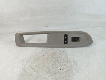2017 Chevrolet Traverse Passenger Right Rear Power Window Switch - Oemusedautoparts1.com