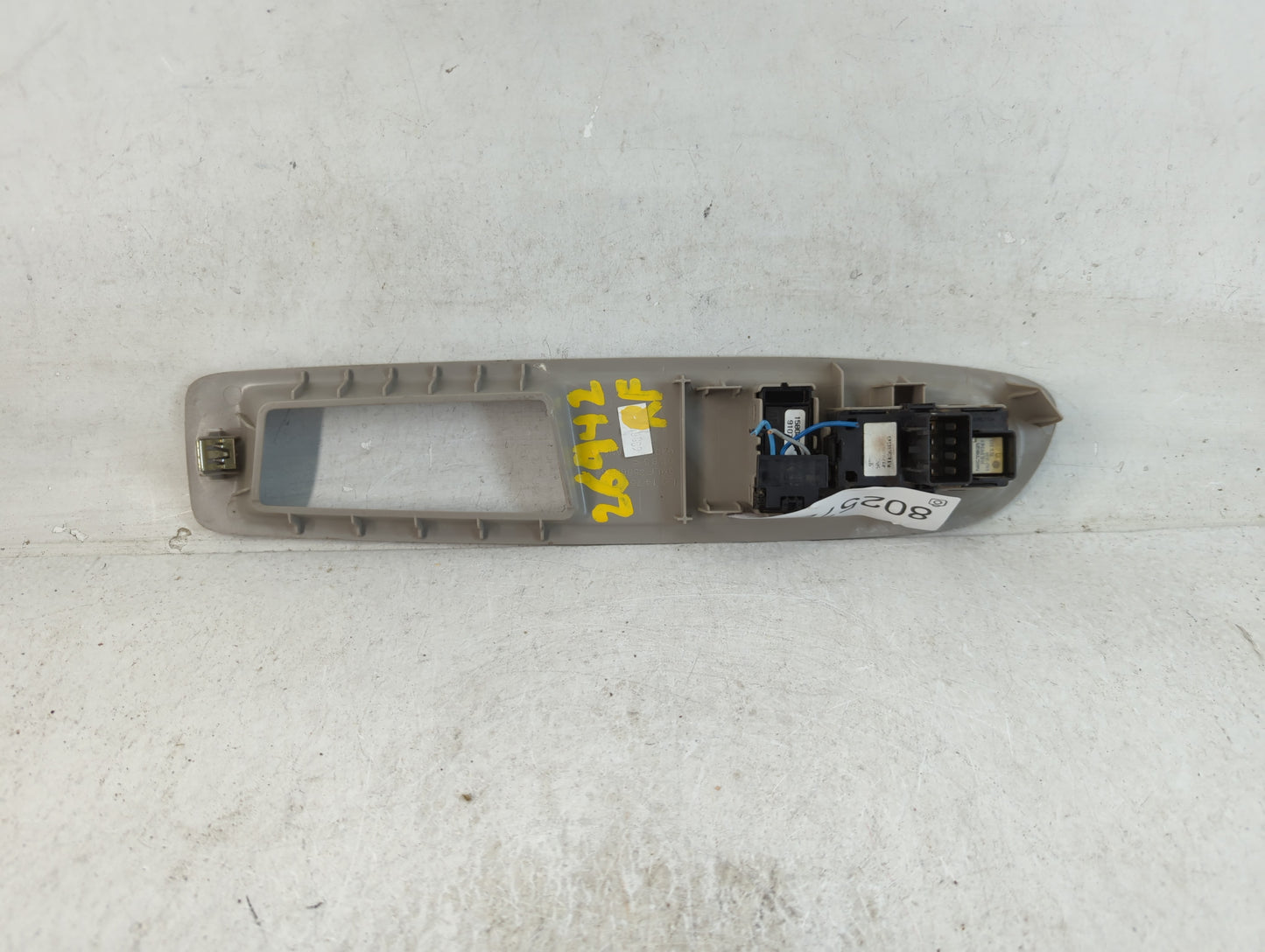 2017 Chevrolet Traverse Passenger Right Rear Power Window Switch - Oemusedautoparts1.com