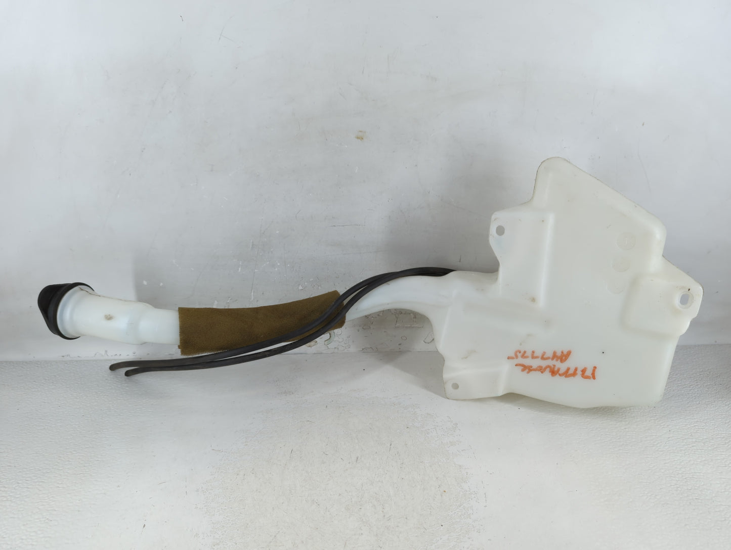 Chevrolet Traverse Windshield Washer Fluid Reservoir Bottle Oem - Oemusedautoparts1.com