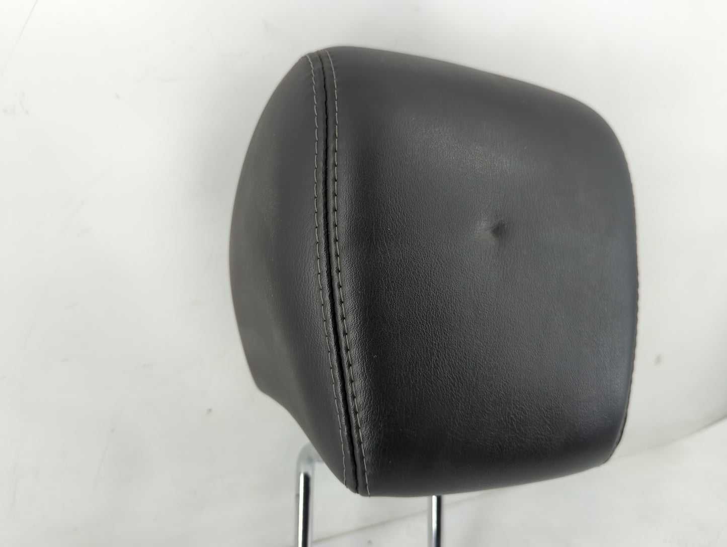 2017 Chevrolet Traverse Headrest Head Rest Front Driver Passenger Seat Fits OEM Used Auto Parts - Oemusedautoparts1.com