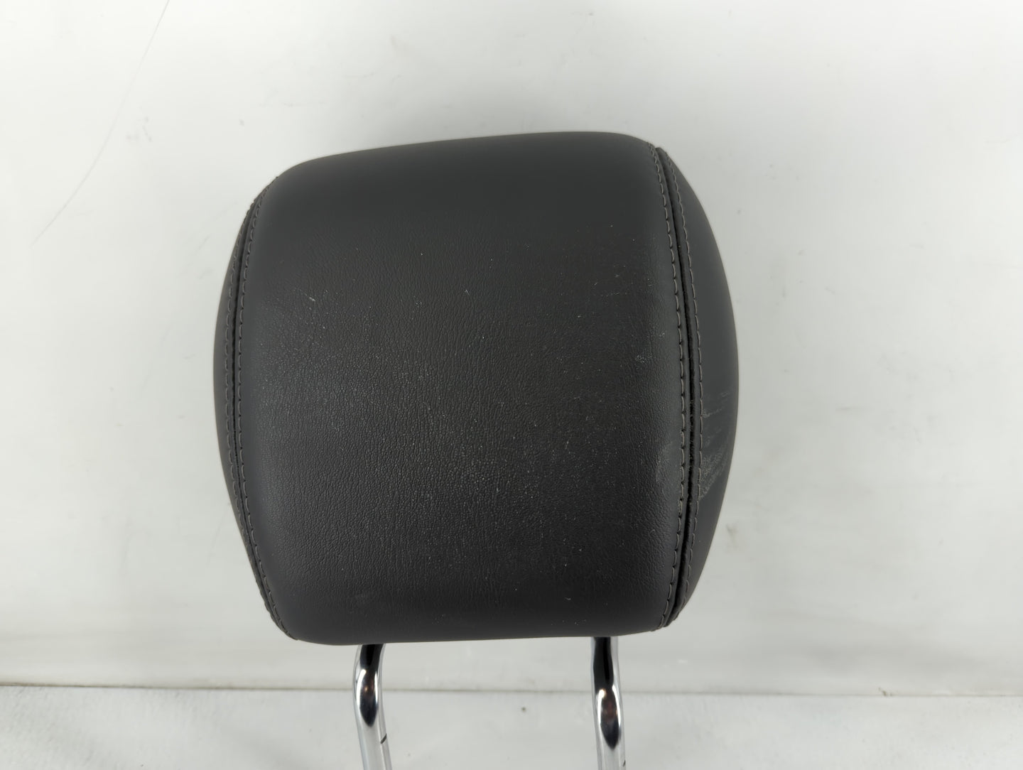 2017 Chevrolet Traverse Headrest Head Rest Front Driver Passenger Seat Fits OEM Used Auto Parts - Oemusedautoparts1.com