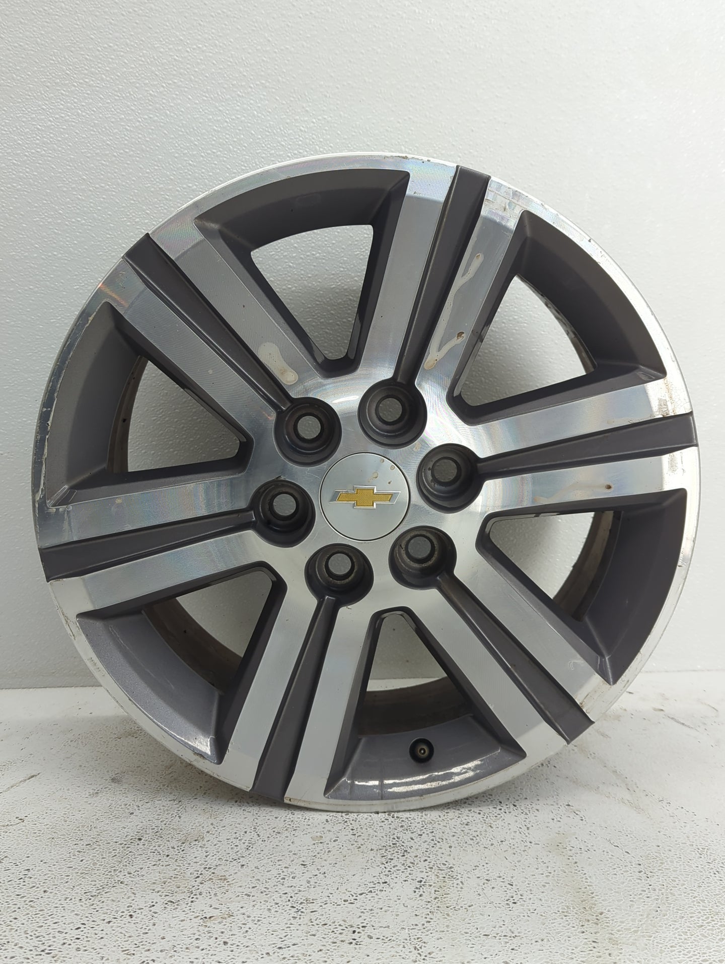 2015-2017 Chevrolet Traverse Oem Wheel Rim Chrome - Oemusedautoparts1.com