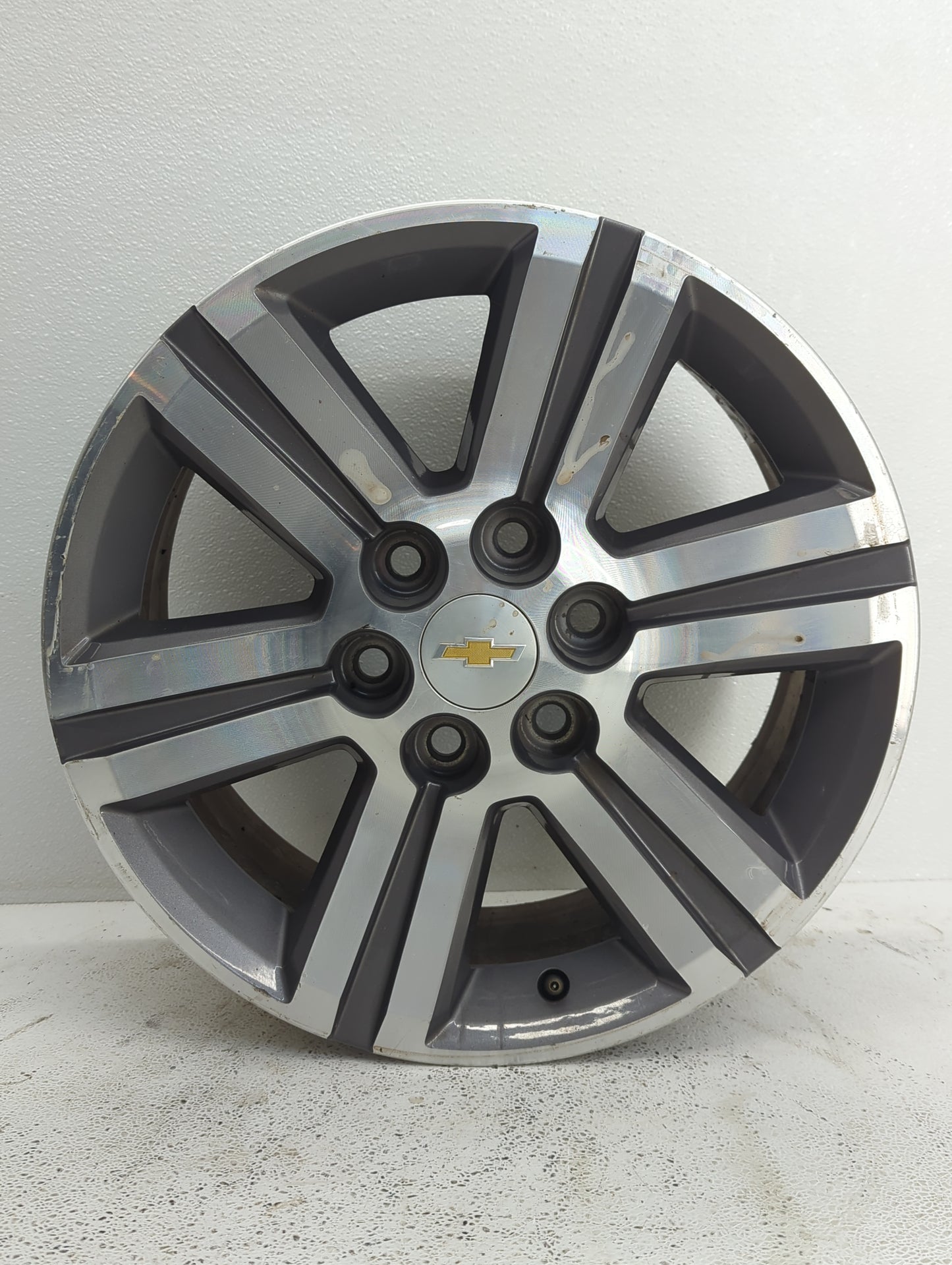 2015-2017 Chevrolet Traverse Oem Wheel Rim Chrome - Oemusedautoparts1.com