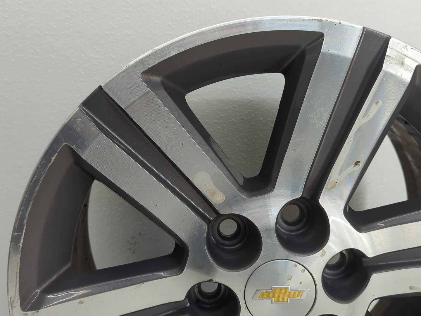 2015-2017 Chevrolet Traverse Oem Wheel Rim Chrome - Oemusedautoparts1.com