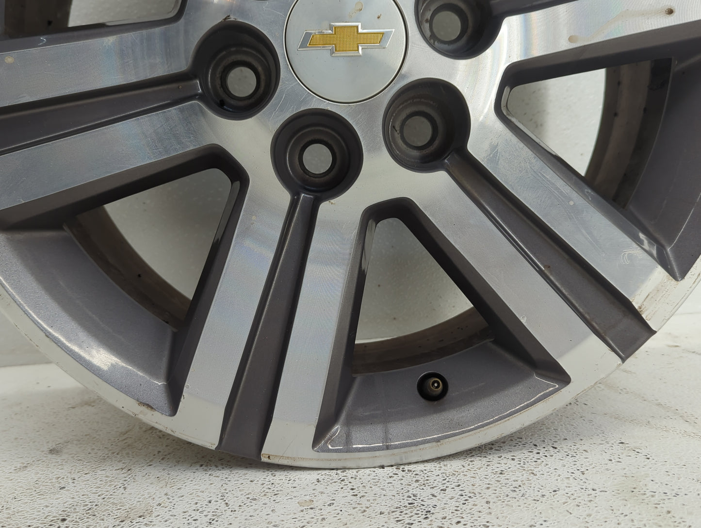 2015-2017 Chevrolet Traverse Oem Wheel Rim Chrome - Oemusedautoparts1.com