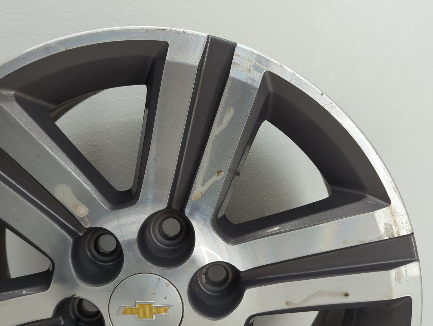 2015-2017 Chevrolet Traverse Oem Wheel Rim Chrome - Oemusedautoparts1.com