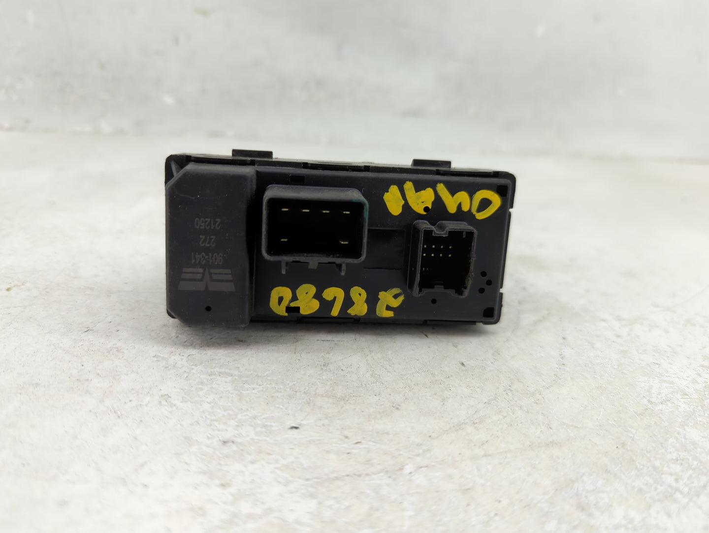 2017 Chevrolet Traverse Master Power Window Switch Replacement Driver Side Left Fits OEM Used Auto Parts - Oemusedautoparts1