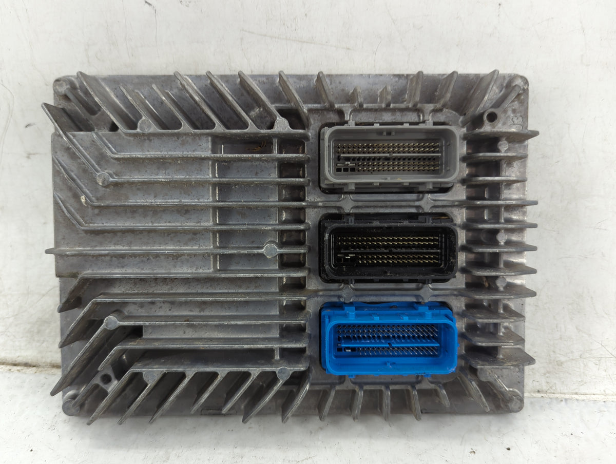 2017 Chevrolet Traverse PCM Engine Control Computer ECU ECM PCU OEM P/N:12670801 12667002 Fits Fits 2018 2019 2020 OEM Used 