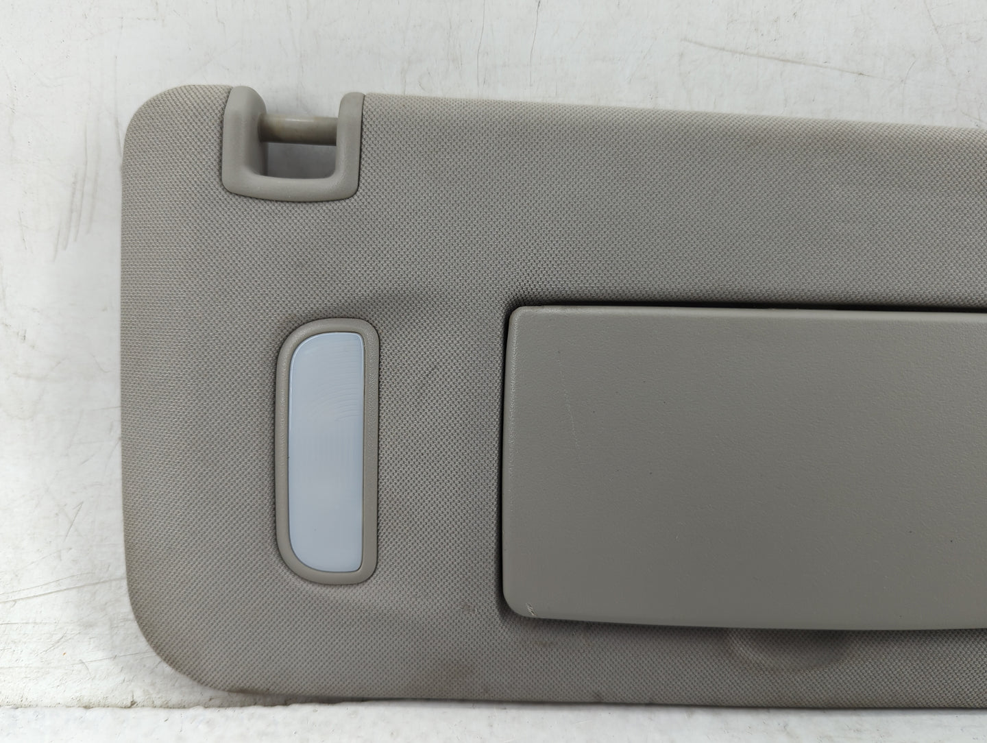 2017 Chevrolet Traverse Sun Visor Shade Replacement Passenger Right Mirror Fits OEM Used Auto Parts - Oemusedautoparts1.com