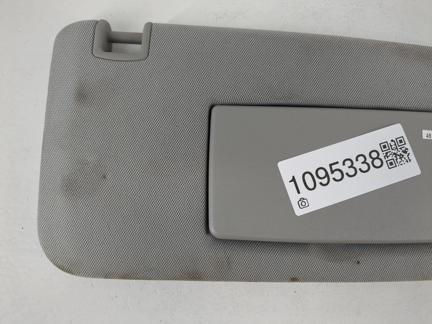 2017-2021 Chevrolet Trax Sun Visor Shade Replacement Passenger Right Mirror Fits Fits 2017 2018 2019 2020 2021 OEM Used Auto