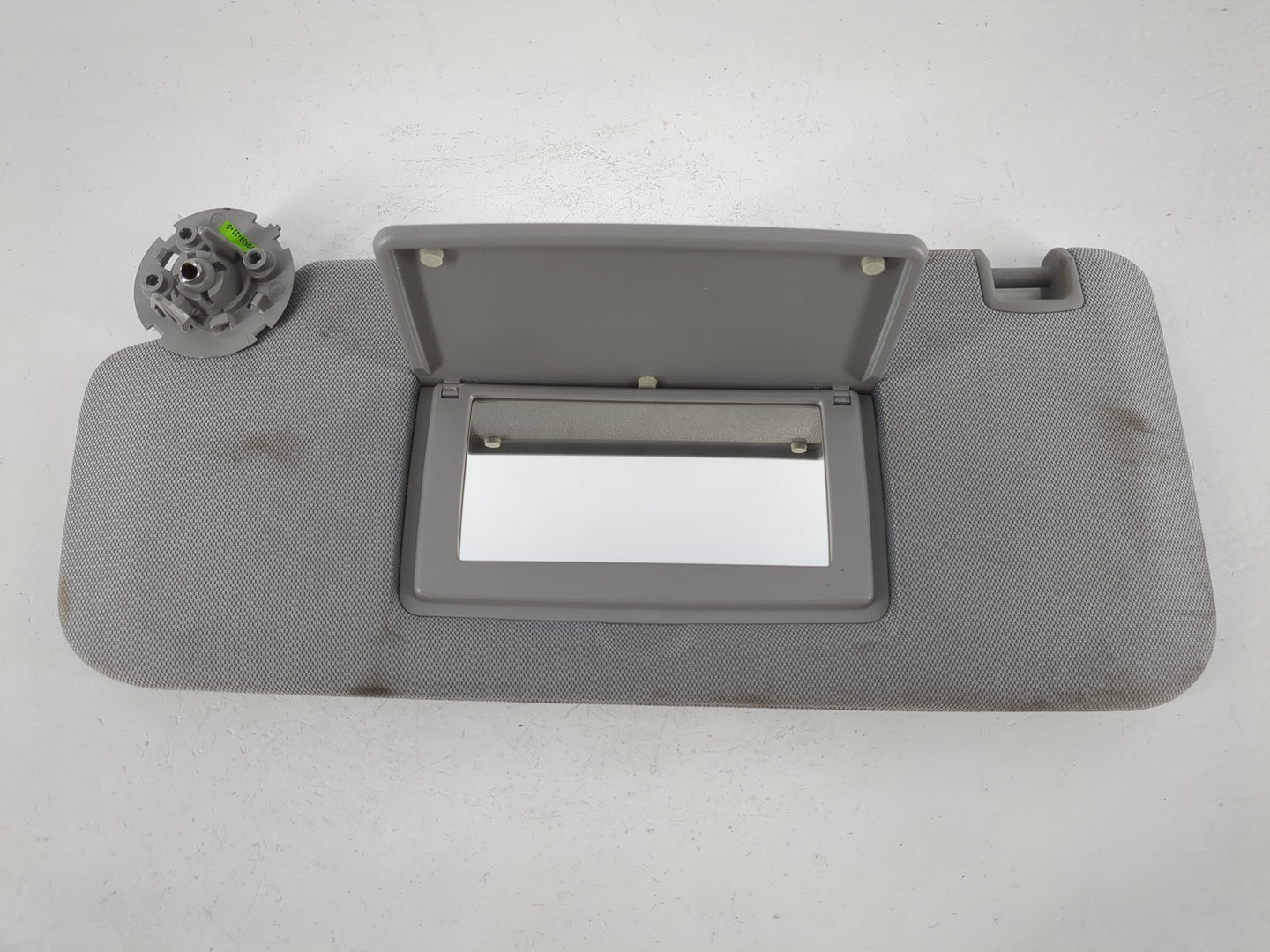 2017-2021 Chevrolet Trax Sun Visor Shade Replacement Driver Left Mirror Fits Fits 2017 2018 2019 2020 2021 OEM Used Auto Par