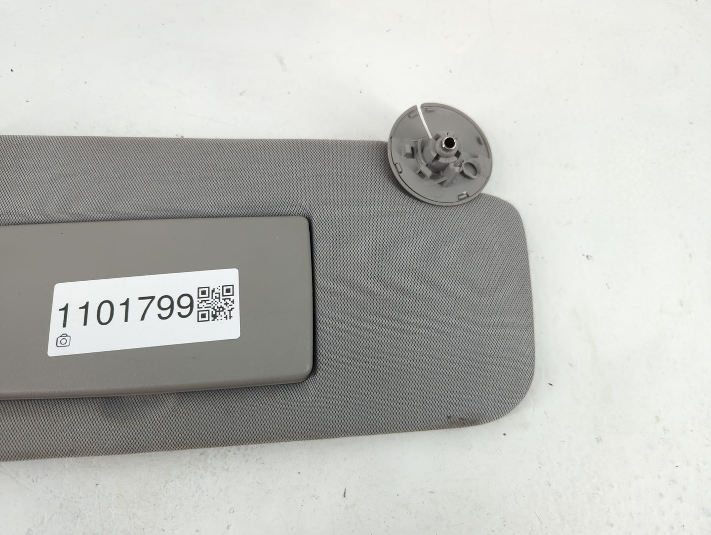 2017-2021 Chevrolet Trax Sun Visor Shade Replacement Passenger Right Mirror Fits Fits 2017 2018 2019 2020 2021 OEM Used Auto