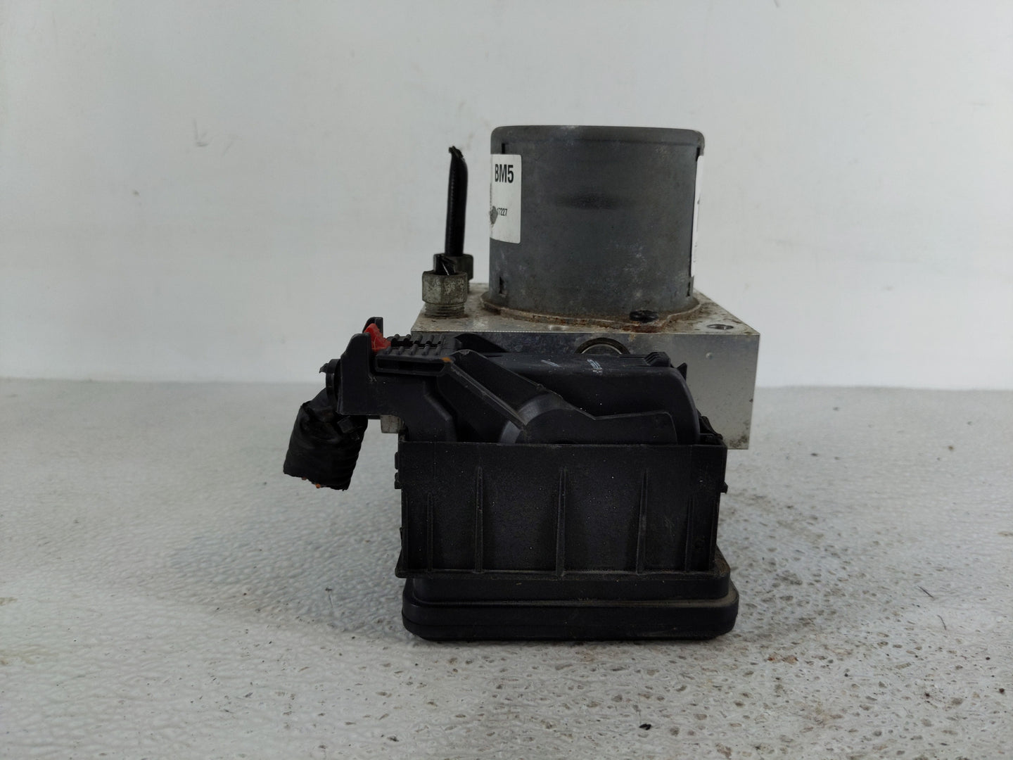 2017-2021 Chevrolet Trax ABS Pump Control Module Replacement P/N:42563014 Fits Fits 2017 2018 2019 2020 2021 OEM Used Auto P