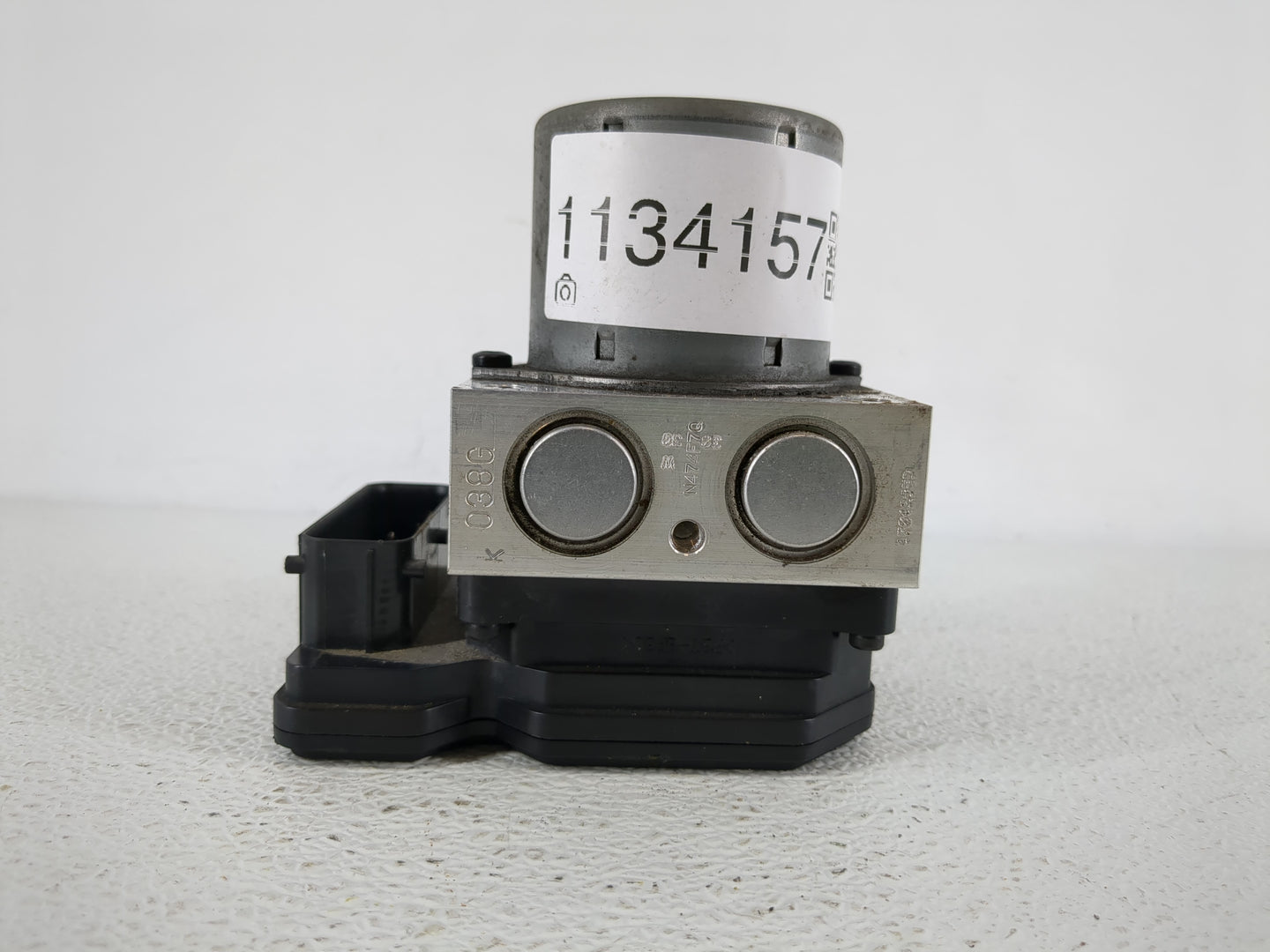 2017-2021 Chevrolet Trax ABS Pump Control Module Replacement P/N:42553014 Fits Fits 2017 2018 2019 2020 2021 OEM Used Auto P