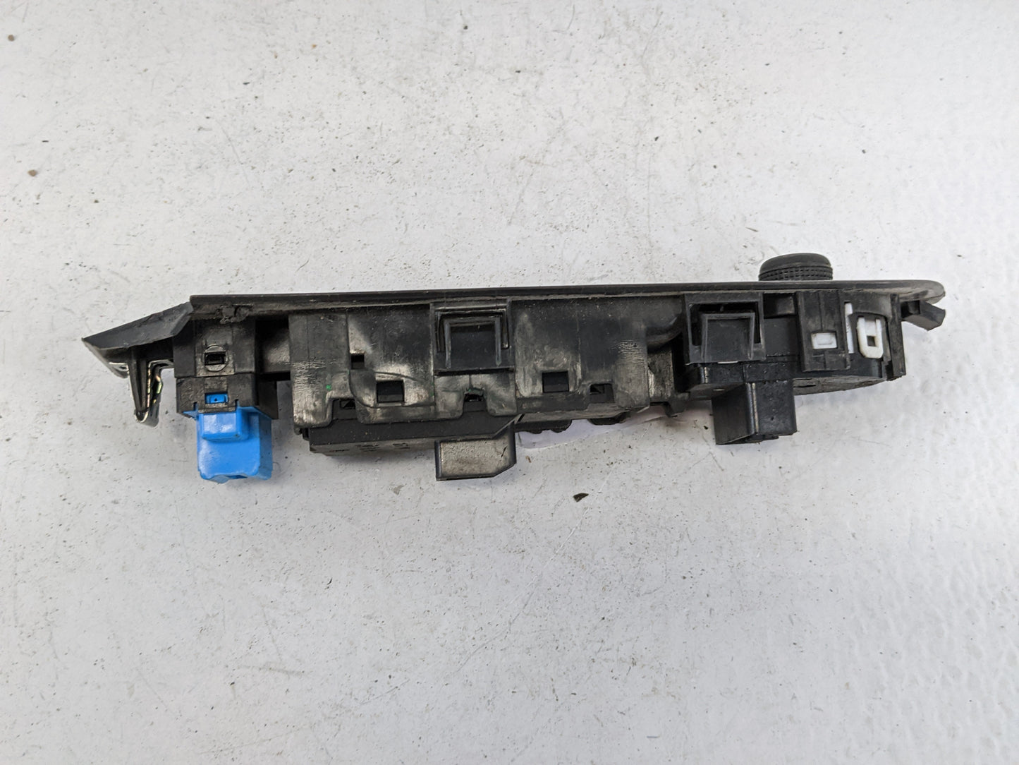 2017-2021 Chevrolet Trax Master Power Window Switch Replacement Driver Side Left P/N:22915128 Fits Fits 2017 2018 2019 2020 