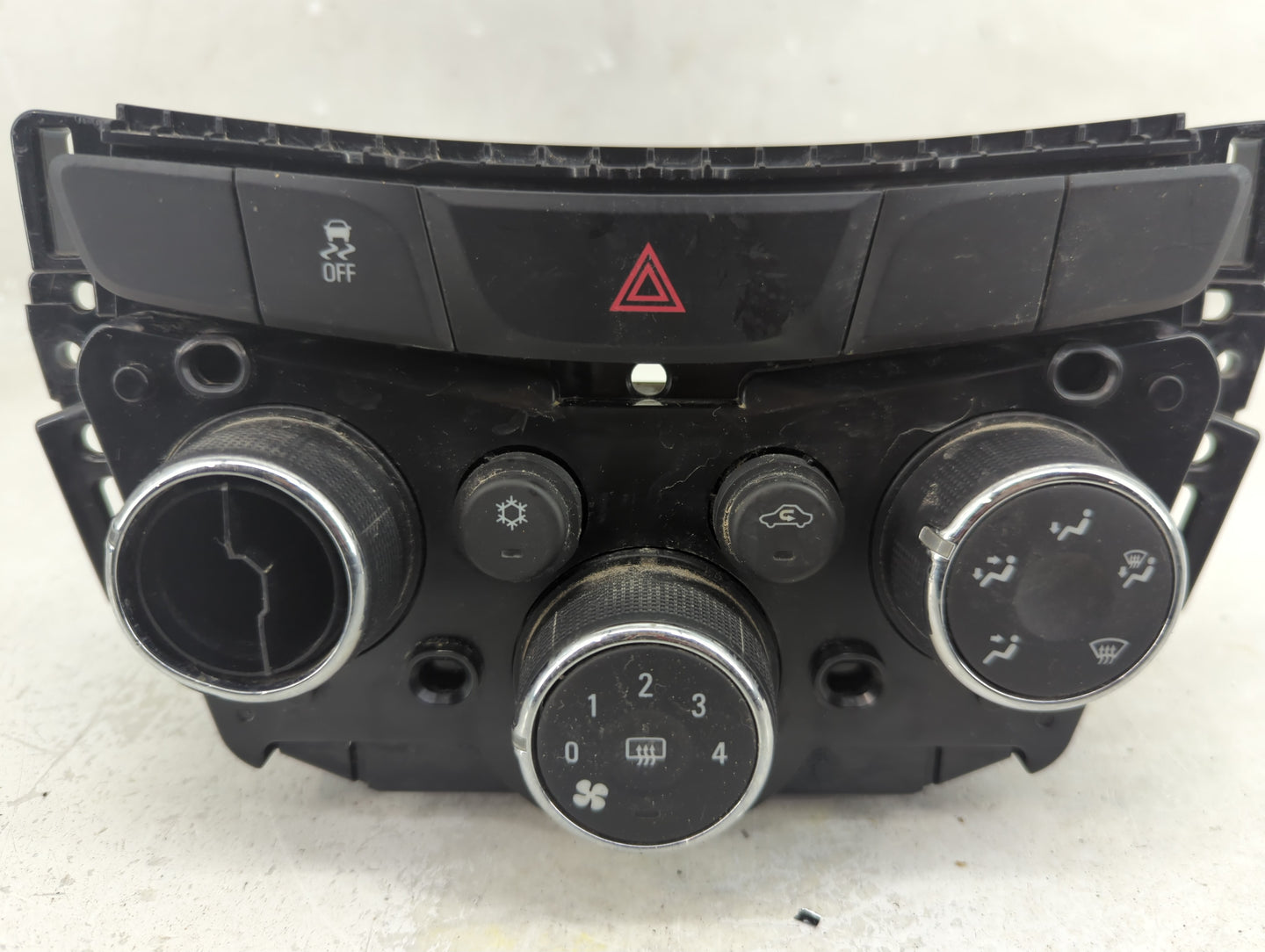 2017-2021 Chevrolet Trax Climate Control Module Temperature AC/Heater Replacement P/N:42521436 Fits Fits 2017 2018 2019 2020