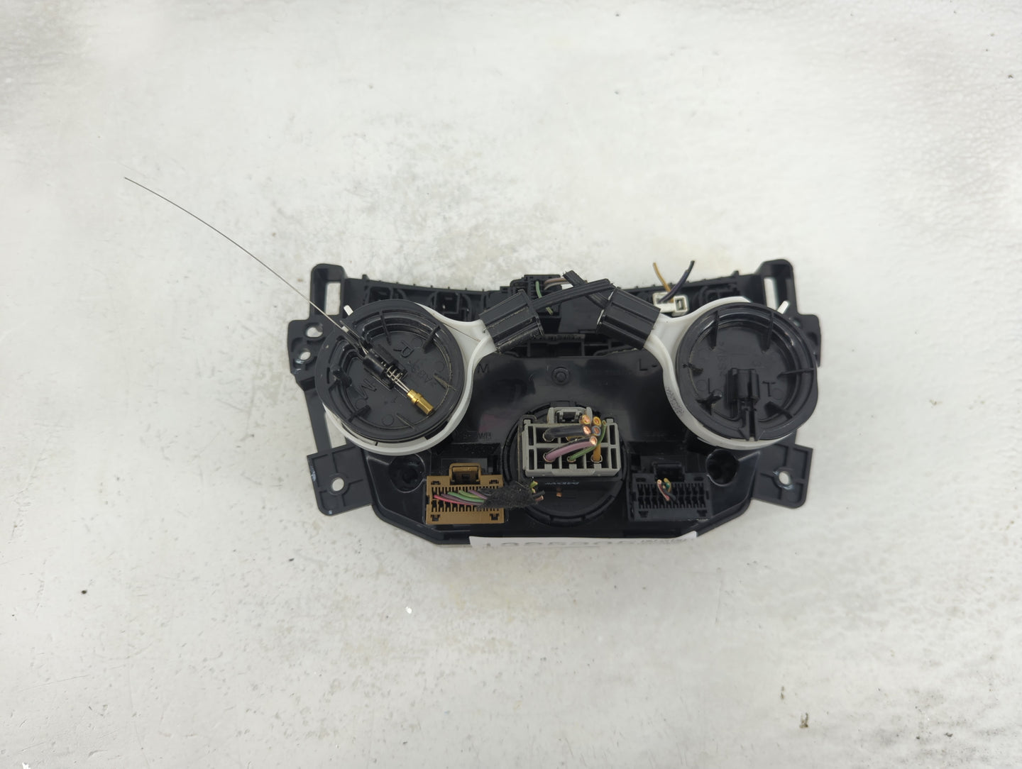2017-2021 Chevrolet Trax Climate Control Module Temperature AC/Heater Replacement P/N:42521436 Fits Fits 2017 2018 2019 2020
