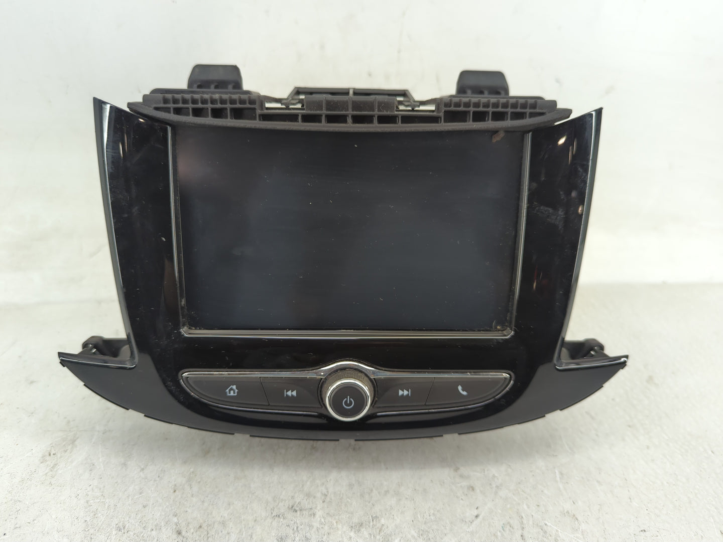 2017 Chevrolet Trax Radio AM FM Cd Player Receiver Replacement P/N:42532827 Fits OEM Used Auto Parts - Oemusedautoparts1.com