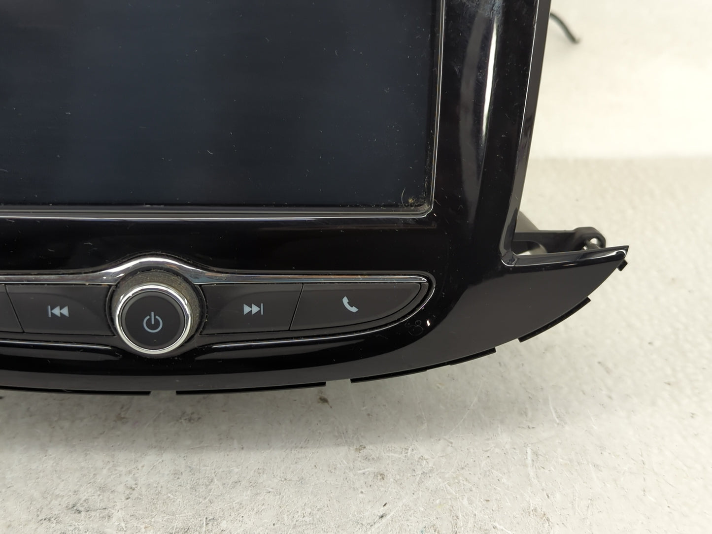 2017 Chevrolet Trax Radio AM FM Cd Player Receiver Replacement P/N:42532827 Fits OEM Used Auto Parts - Oemusedautoparts1.com