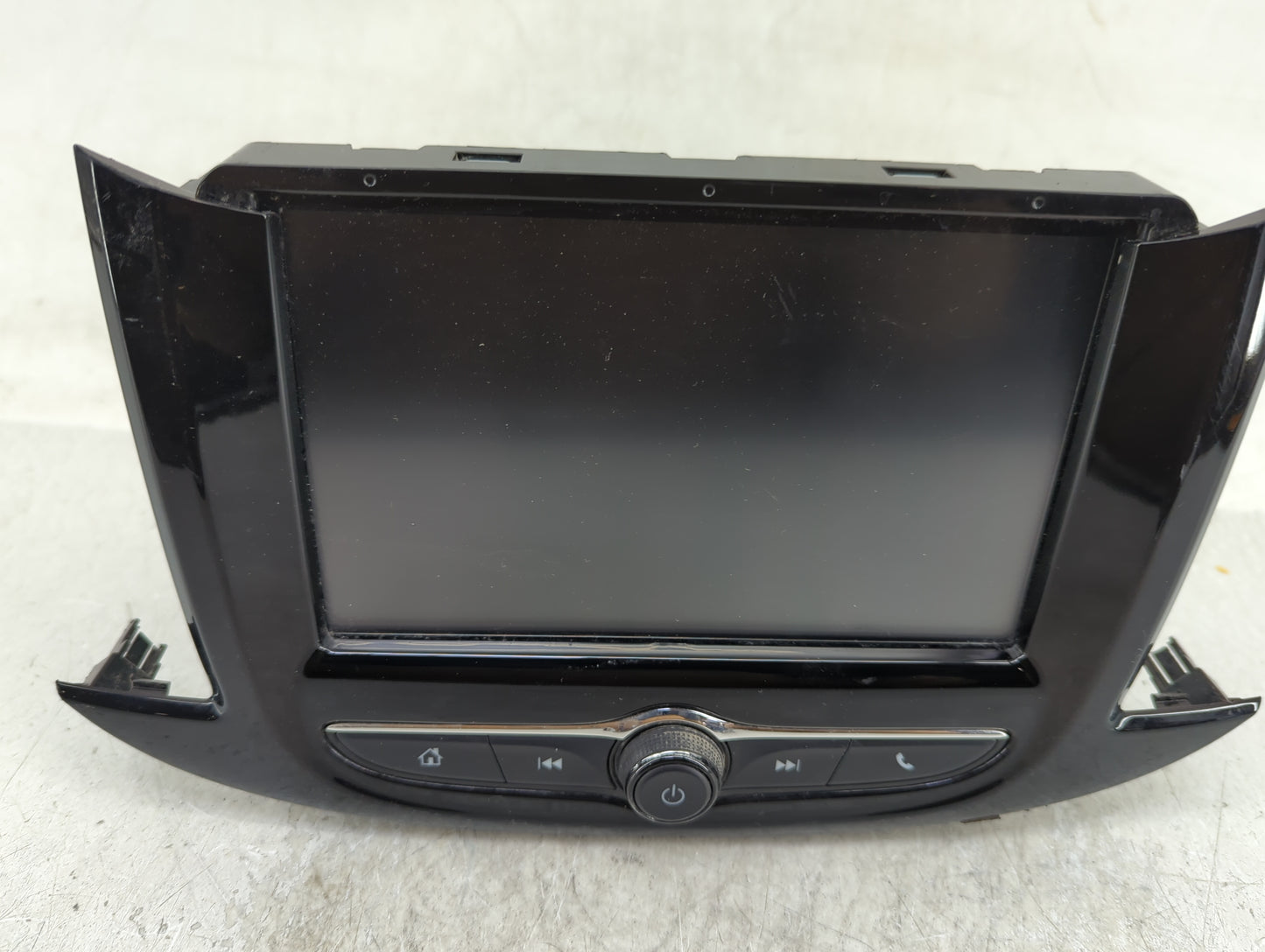 2017 Chevrolet Trax Radio AM FM Cd Player Receiver Replacement P/N:42518015 Fits OEM Used Auto Parts - Oemusedautoparts1.com