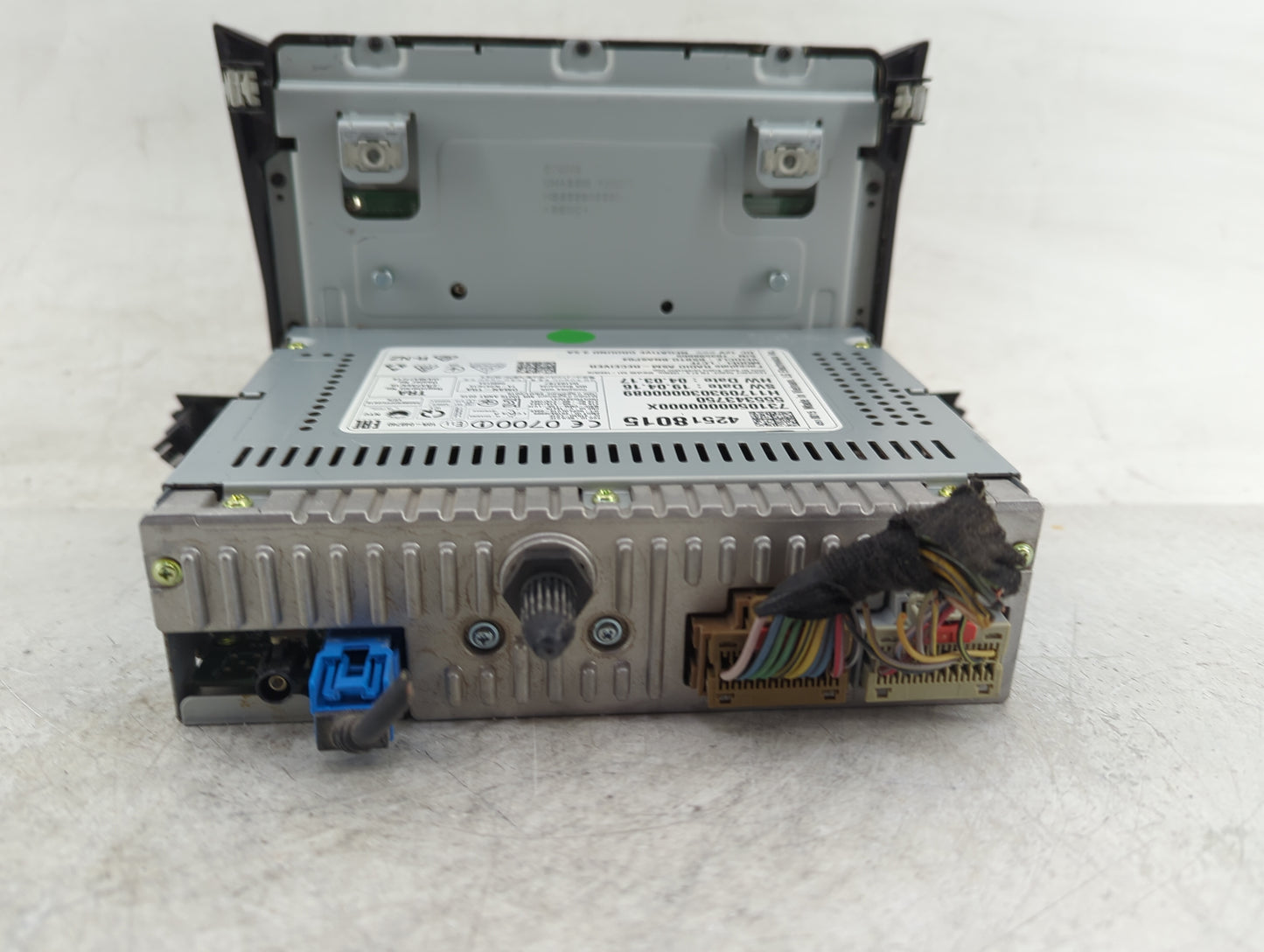 2017 Chevrolet Trax Radio AM FM Cd Player Receiver Replacement P/N:42518015 Fits OEM Used Auto Parts - Oemusedautoparts1.com