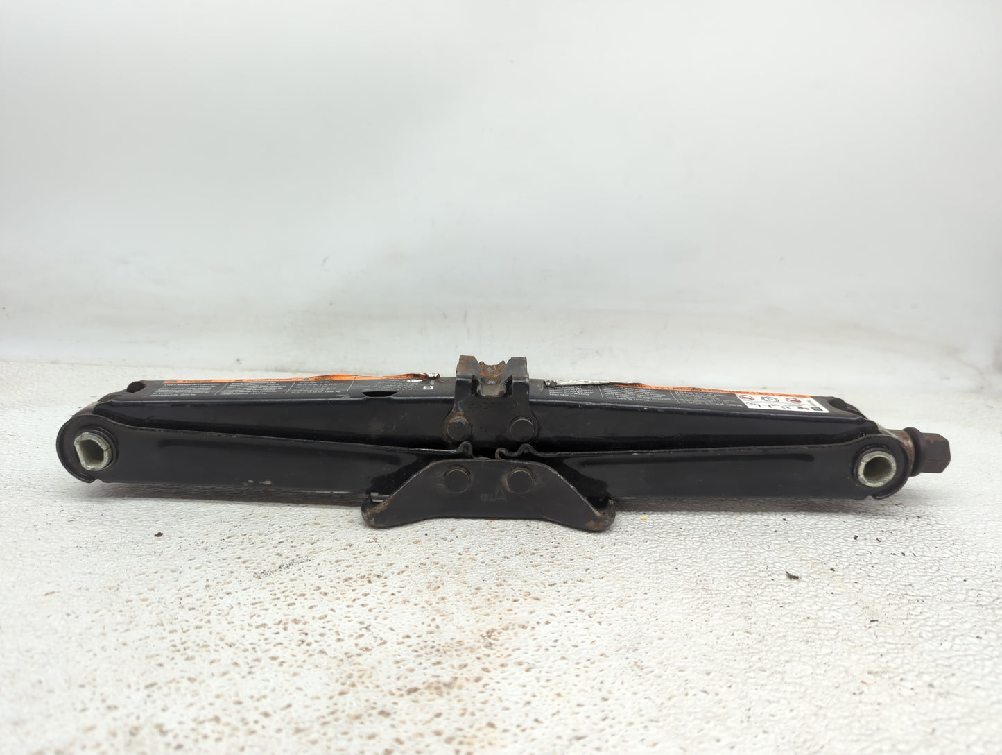 2017 Chevrolet Trax Spare Scissor Car Jack - Oemusedautoparts1.com