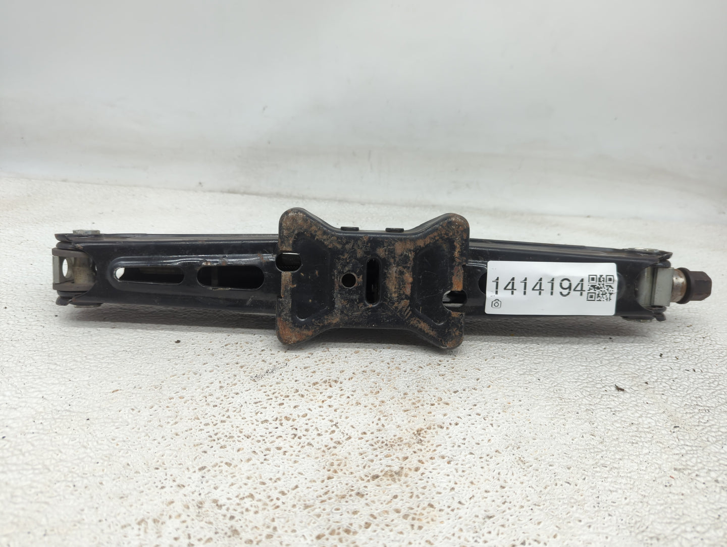 2017 Chevrolet Trax Spare Scissor Car Jack - Oemusedautoparts1.com
