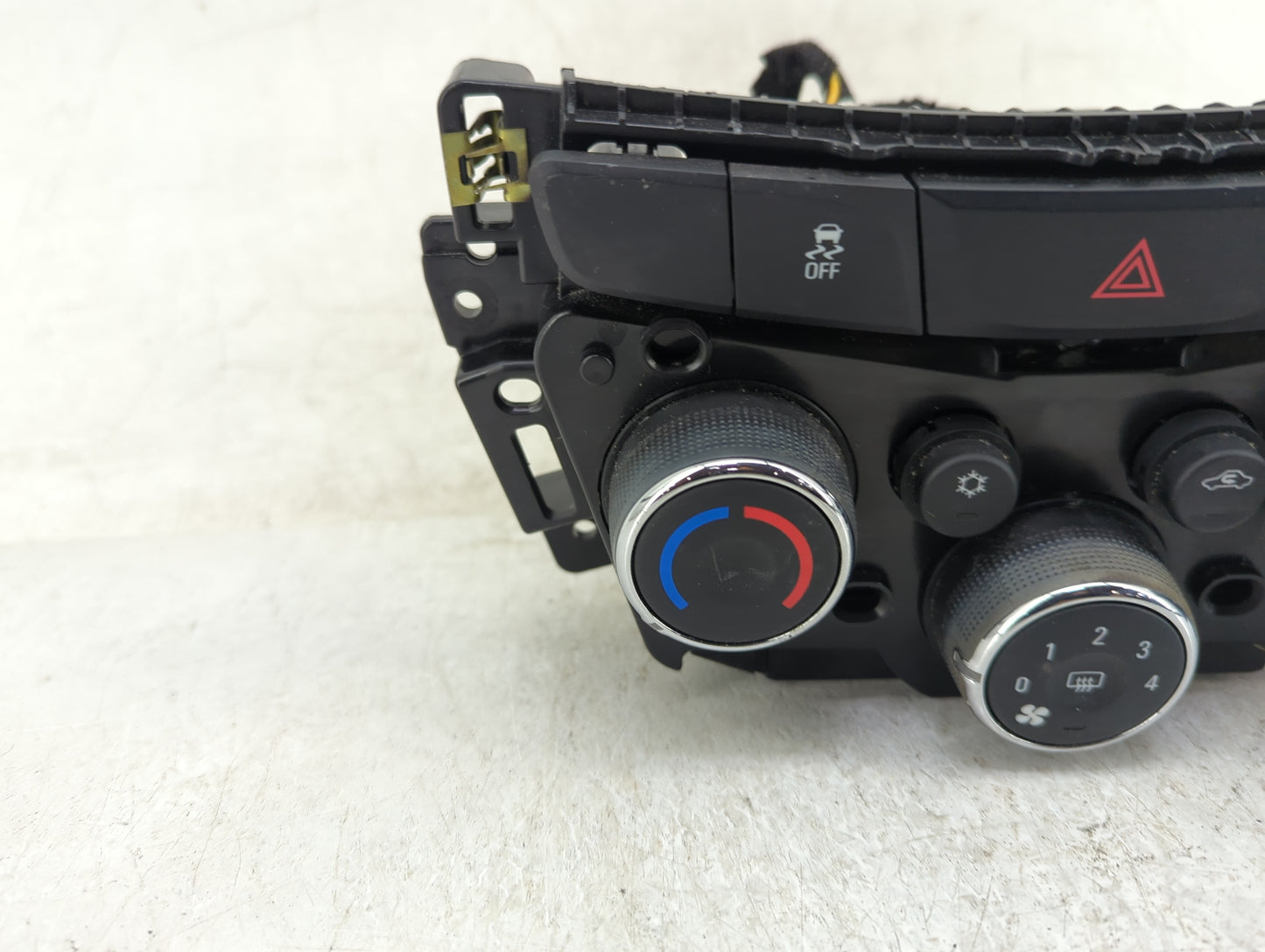 2017-2021 Chevrolet Trax Climate Control Module Temperature AC/Heater Replacement P/N:545329302 42521436 Fits OEM Used Auto 