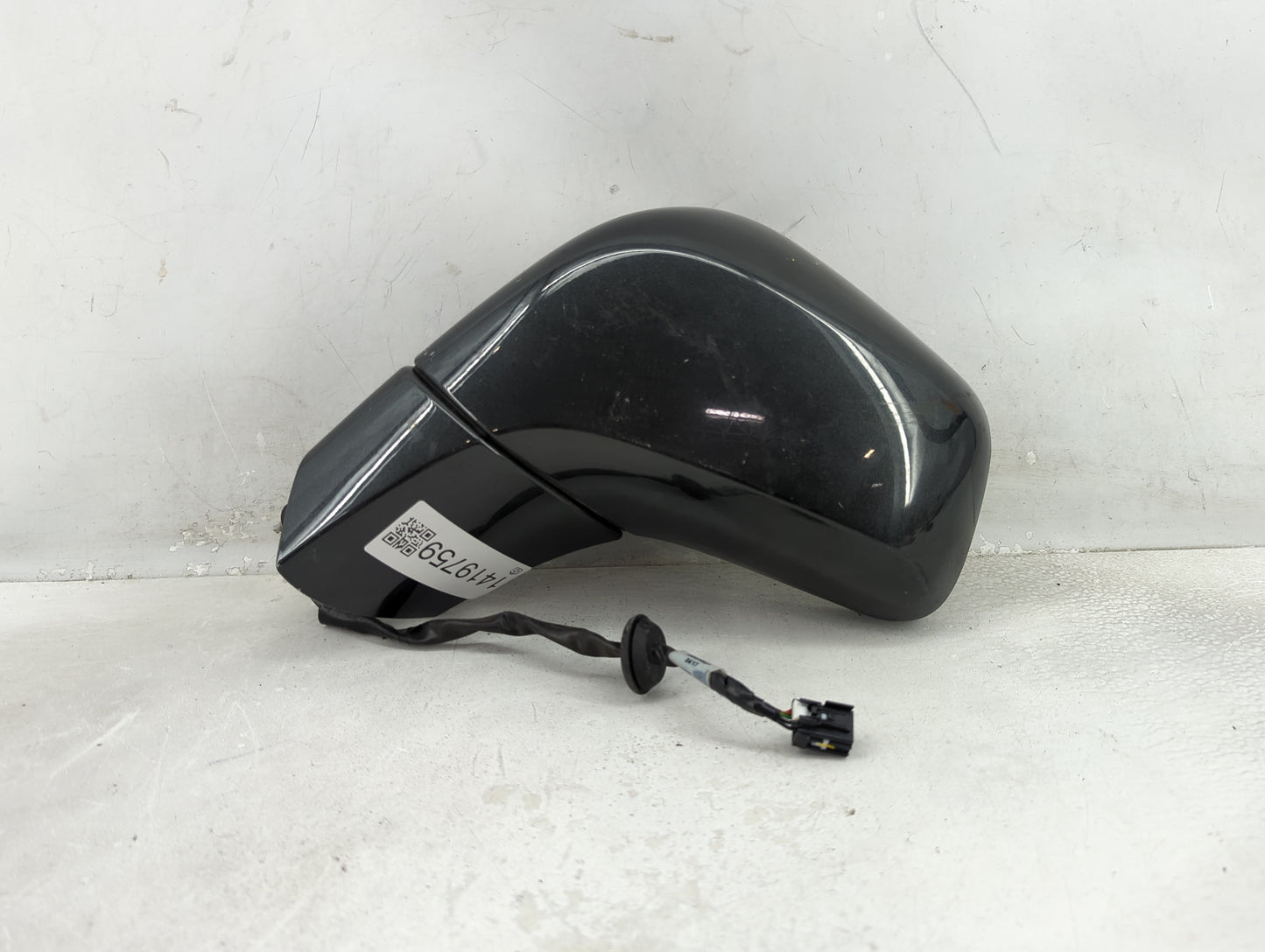 2017-2020 Chevrolet Trax Driver Side View Mirror - Left Door Mirror OEM Used - Oemusedautoparts1.com