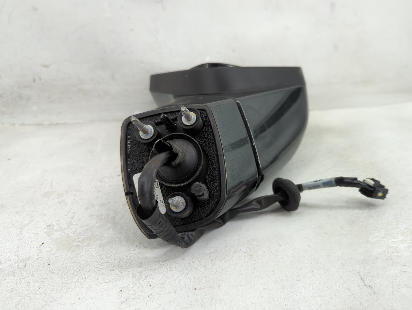 2017-2020 Chevrolet Trax Driver Side View Mirror - Left Door Mirror OEM Used - Oemusedautoparts1.com