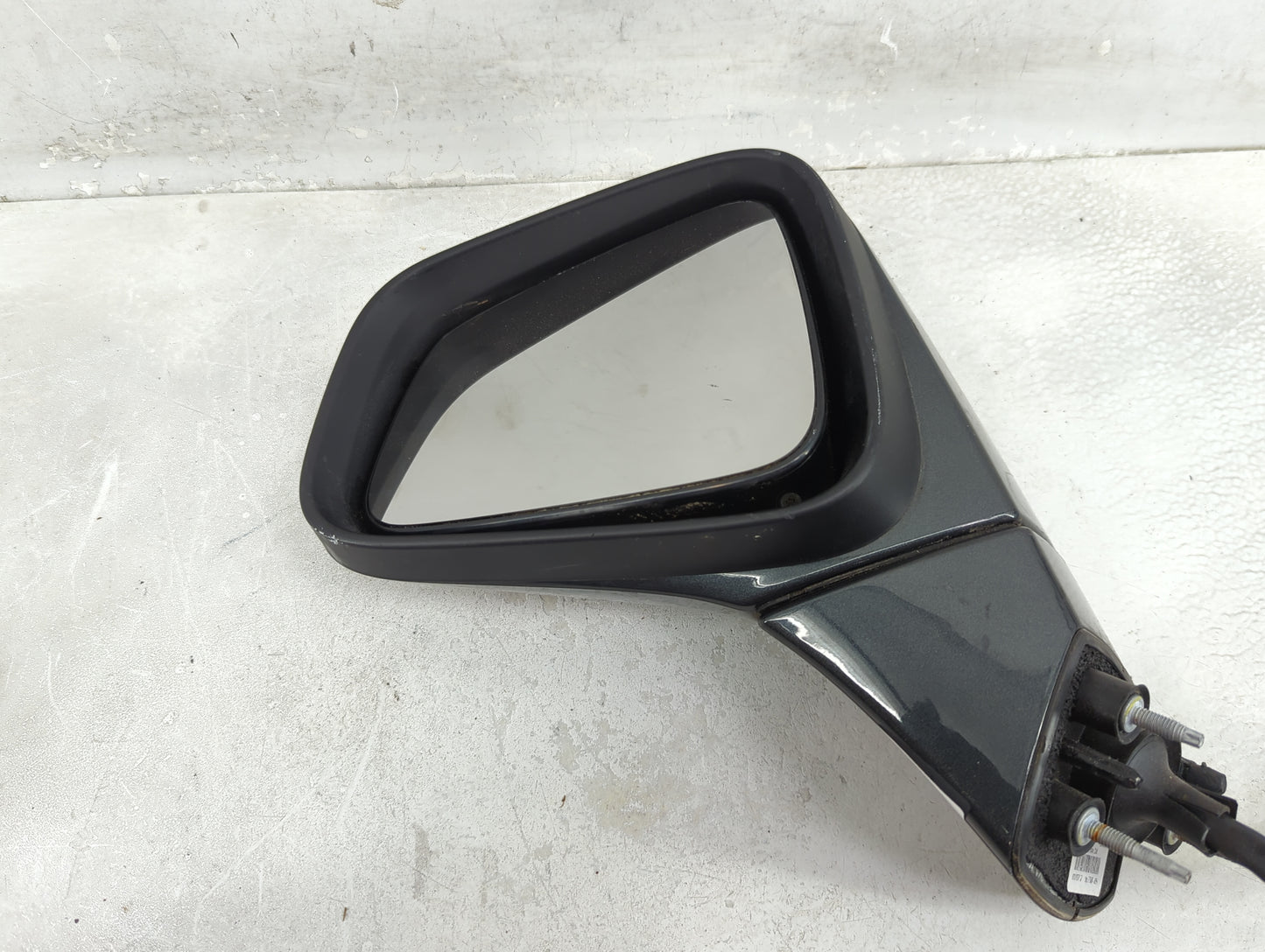 2017-2020 Chevrolet Trax Driver Side View Mirror - Left Door Mirror OEM Used - Oemusedautoparts1.com