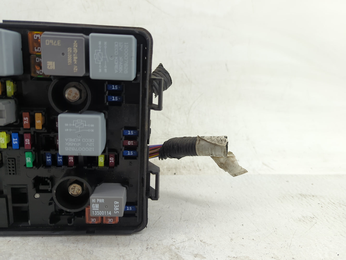 2017 Chevrolet Trax Fusebox Fuse Box Panel Relay Module Fits OEM Used Auto Parts - Oemusedautoparts1.com