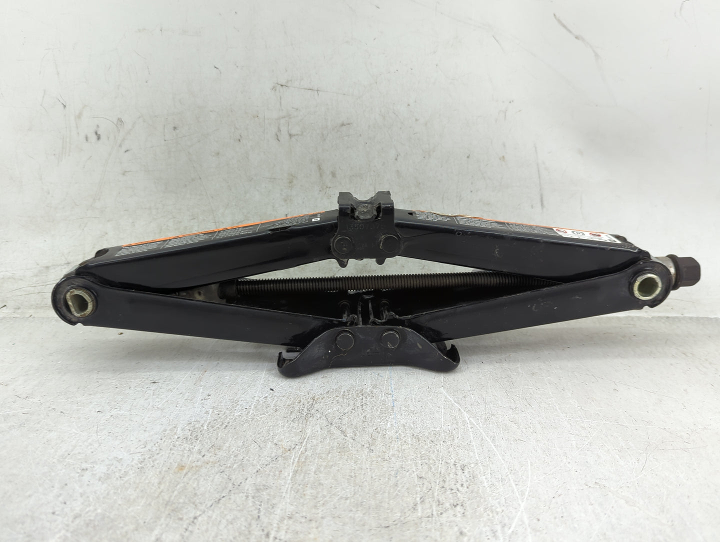 2017 Chevrolet Trax Spare Scissor Car Jack - Oemusedautoparts1.com