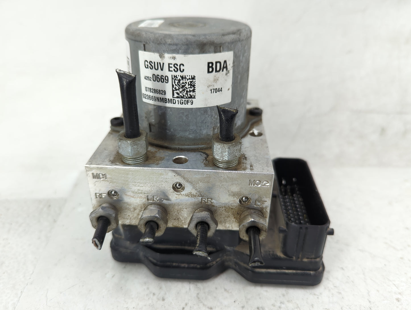 2017-2021 Chevrolet Trax ABS Pump Control Module Replacement P/N:42520669 Fits Fits 2017 2018 2019 2020 2021 OEM Used Auto P