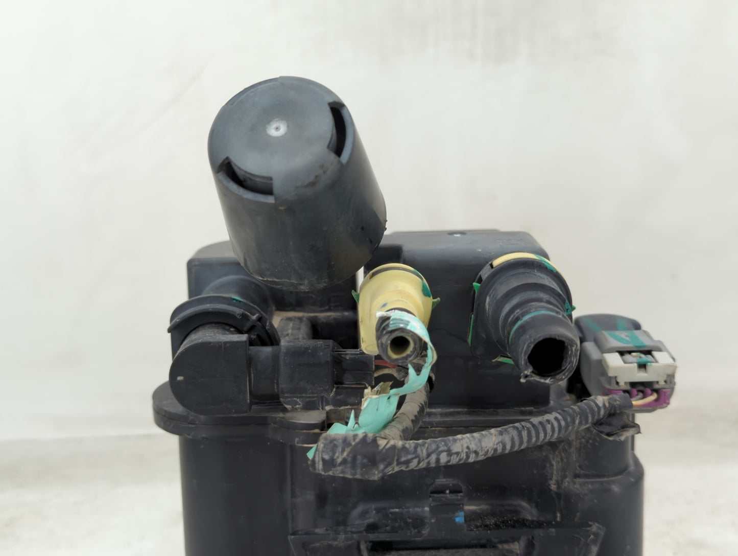 2017 Chevrolet Trax Fuel Vapor Charcoal Canister - Oemusedautoparts1.com