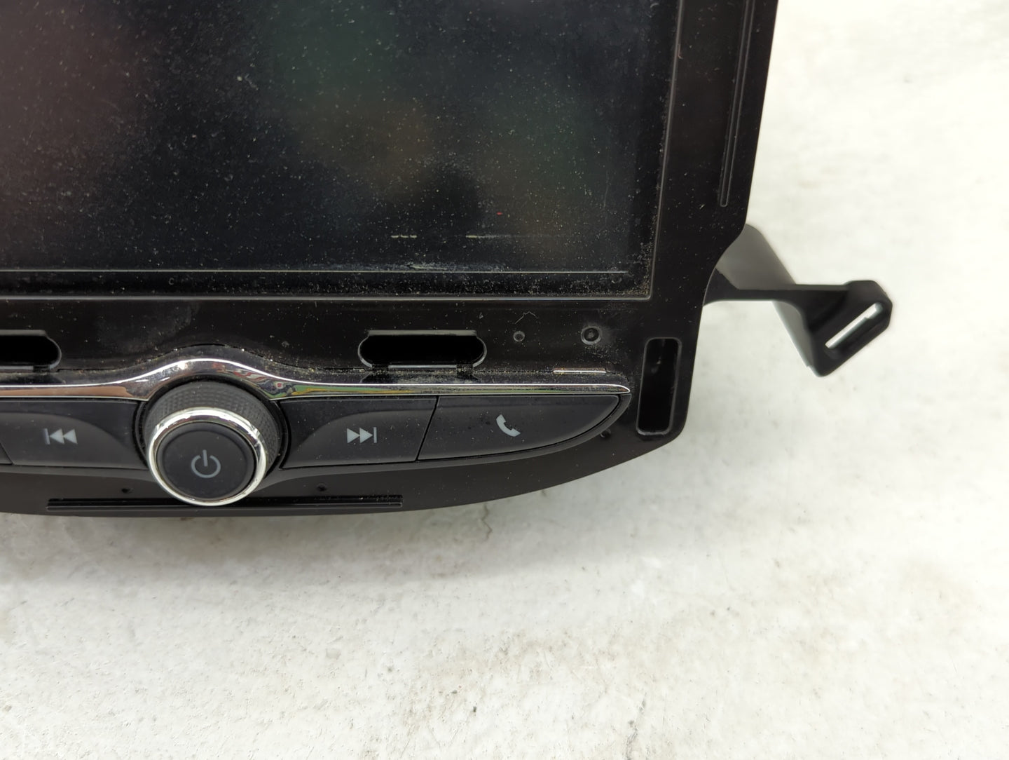 2017 Chevrolet Trax Radio AM FM Cd Player Receiver Replacement P/N:55534375 Fits OEM Used Auto Parts - Oemusedautoparts1.com