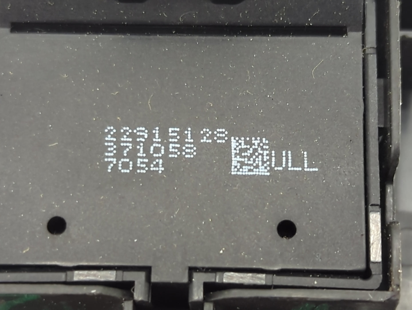 2017-2021 Chevrolet Trax Master Power Window Switch Replacement Driver Side Left P/N:22915128 22915128 371058 7054 Fits OEM 