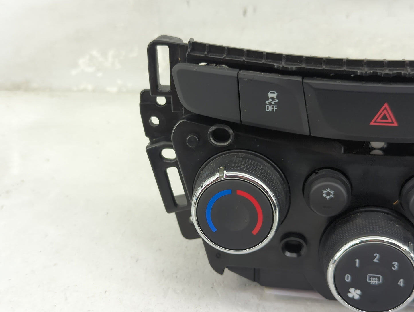 2017-2021 Chevrolet Trax Climate Control Module Temperature AC/Heater Replacement P/N:42521436 545329302 Fits OEM Used Auto 
