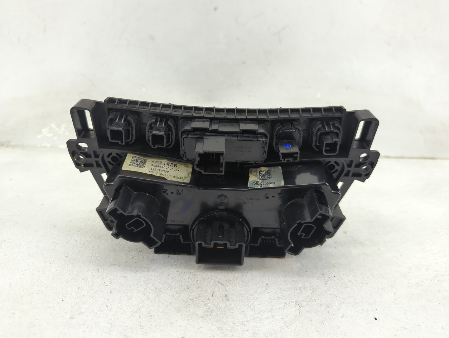 2017-2021 Chevrolet Trax Climate Control Module Temperature AC/Heater Replacement P/N:42521436 545329302 Fits OEM Used Auto 