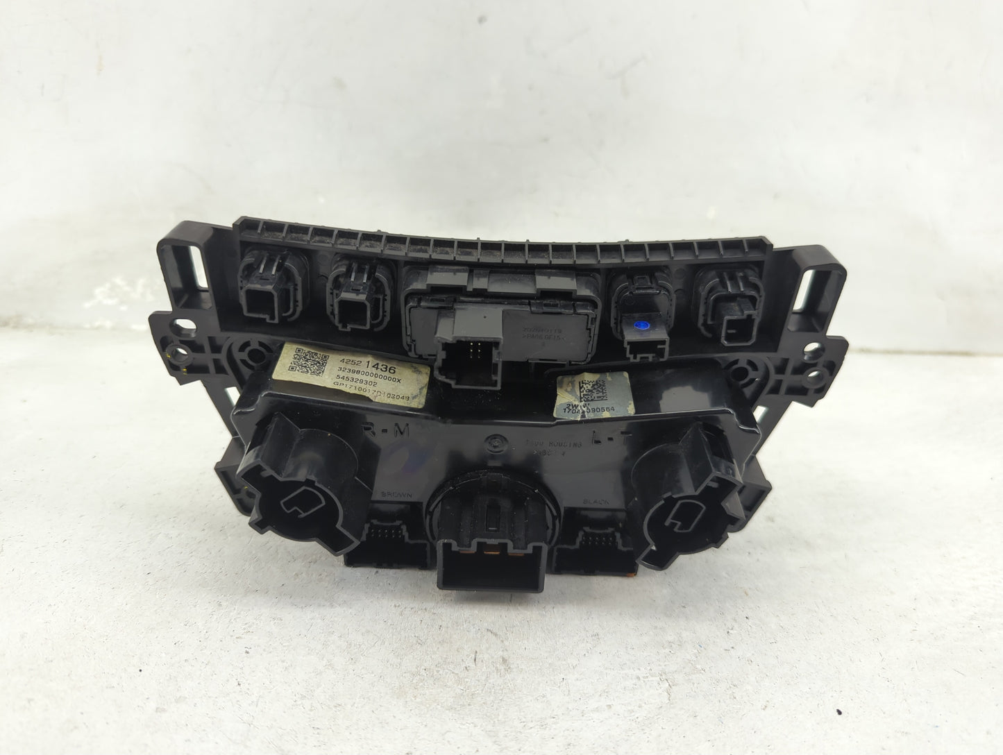 2017-2021 Chevrolet Trax Climate Control Module Temperature AC/Heater Replacement P/N:42521436 545329302 Fits OEM Used Auto 