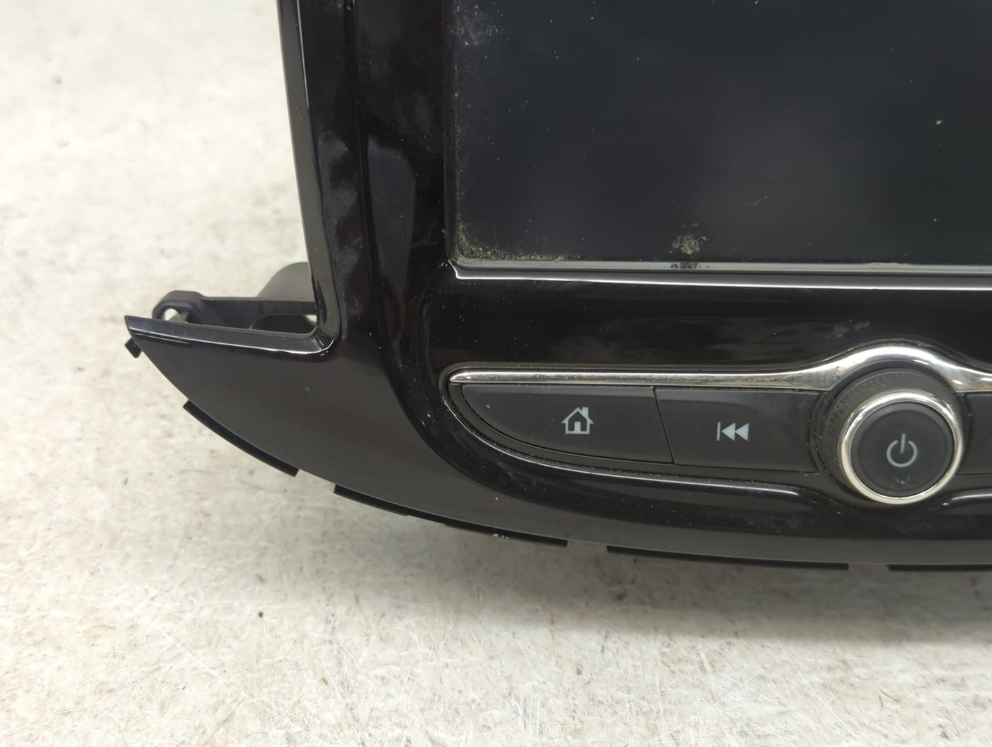 2017-2020 Chevrolet Trax Radio AM FM Cd Player Receiver Replacement P/N:42518017 555343750 Fits Fits 2017 2018 2019 2020 OEM