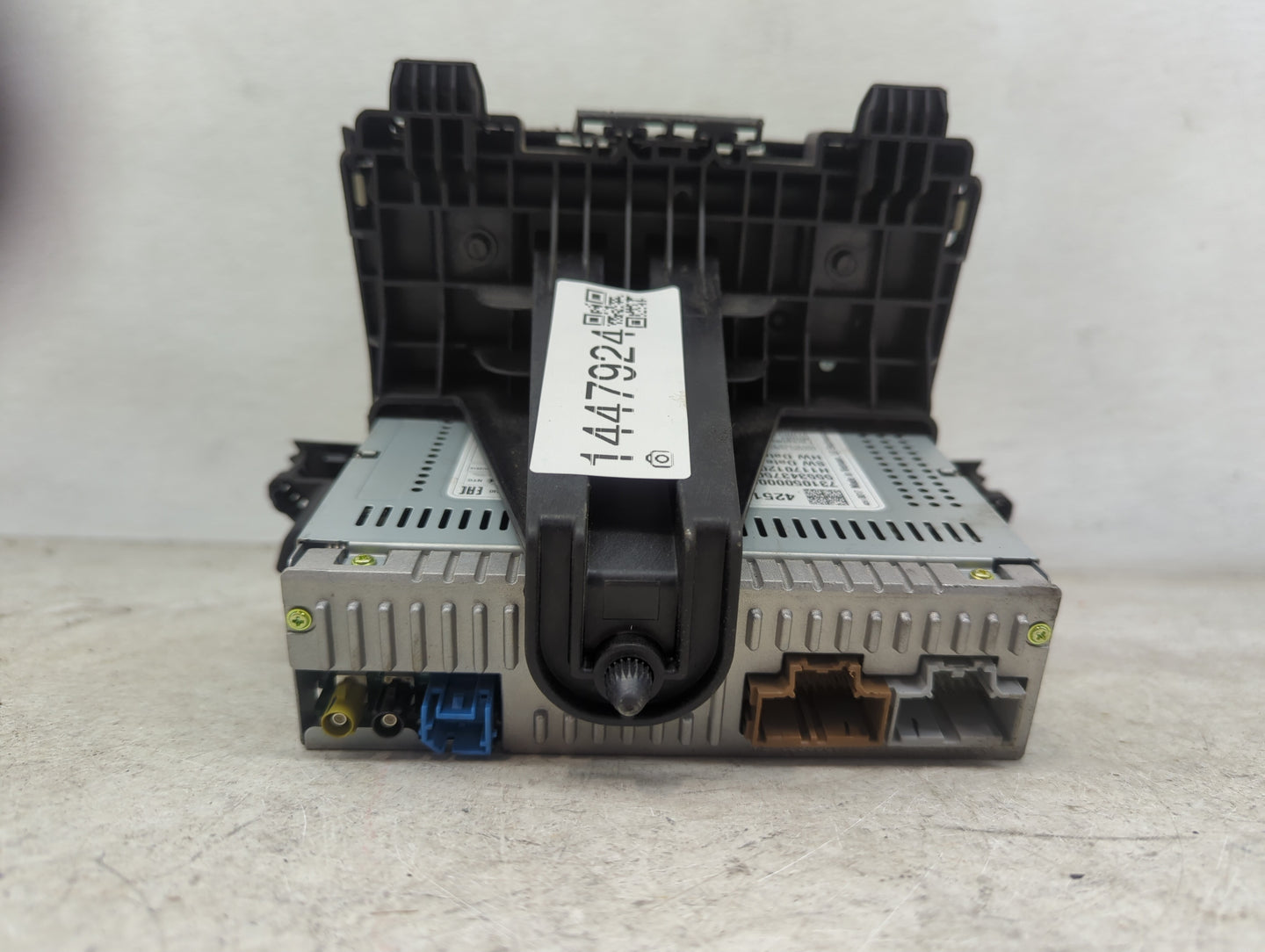 2017-2020 Chevrolet Trax Radio AM FM Cd Player Receiver Replacement P/N:42518017 555343750 Fits Fits 2017 2018 2019 2020 OEM