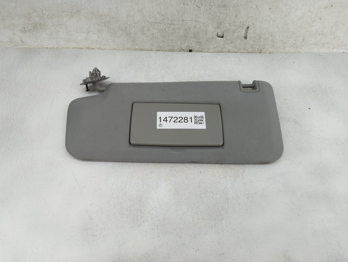 2017-2021 Chevrolet Trax Sun Visor Shade Replacement Driver Left Mirror Fits Fits 2017 2018 2019 2020 2021 OEM Used Auto Par