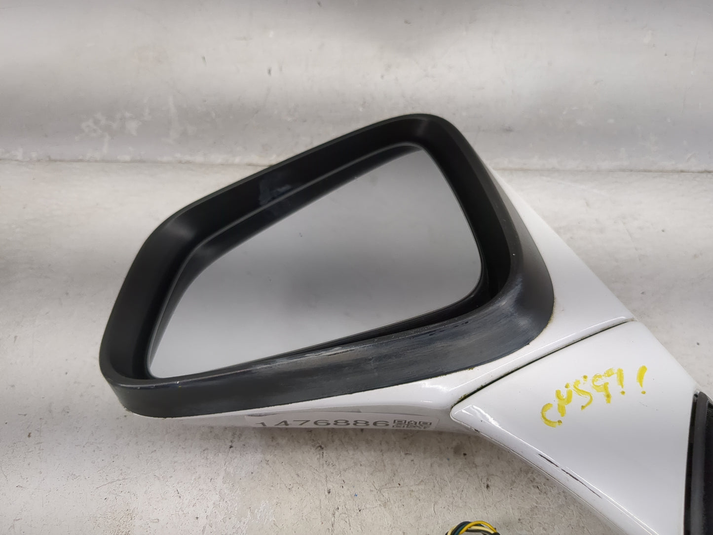 2017-2020 Chevrolet Trax Driver Side View Mirror - Left Door Mirror OEM Used - Oemusedautoparts1.com