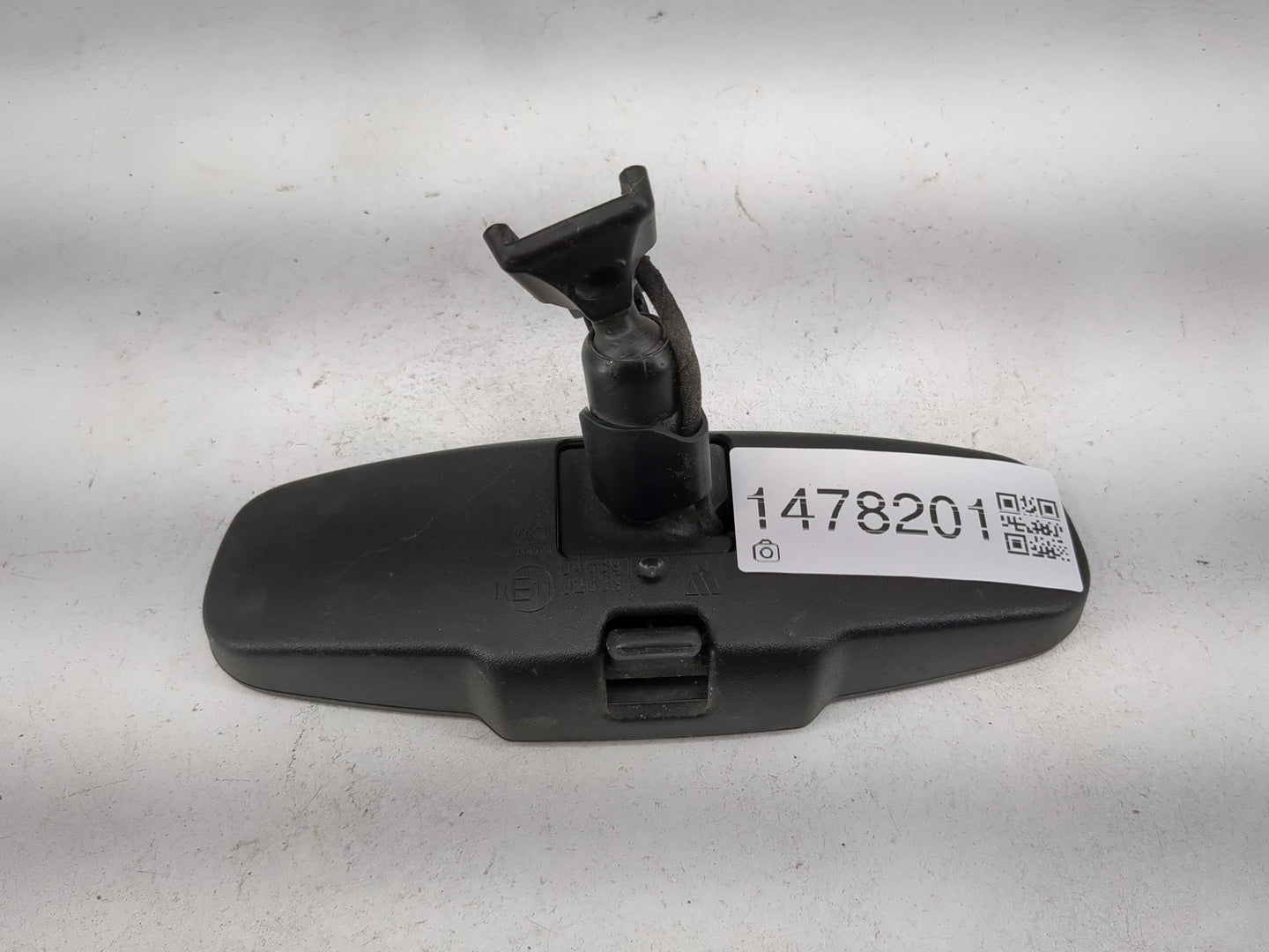 2013-2021 Chevrolet Trax Interior Rear View Mirror Replacement OEM P/N:046391 026391 Fits OEM Used Auto Parts - Oemusedautop