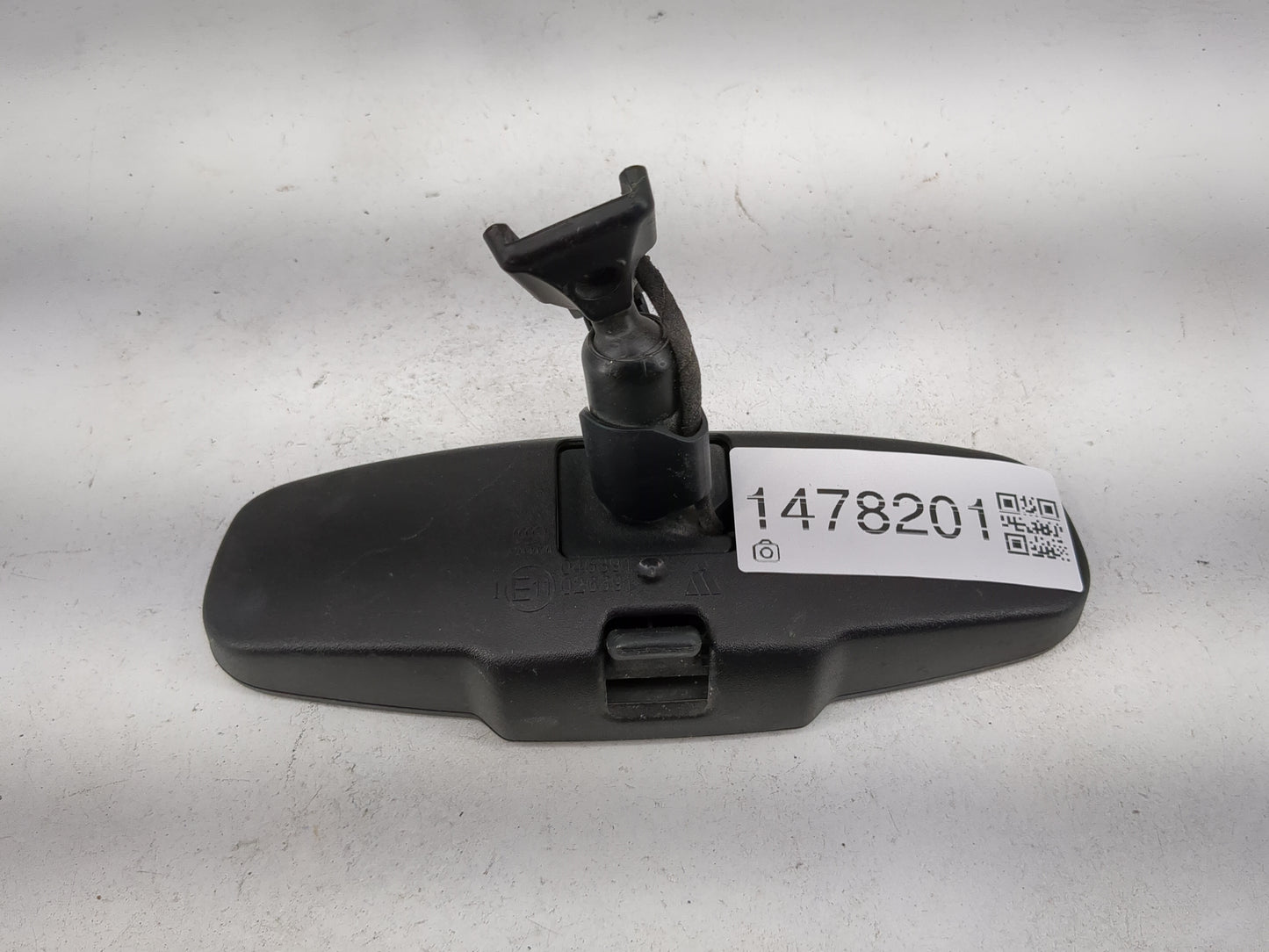 2013-2021 Chevrolet Trax Interior Rear View Mirror Replacement OEM P/N:046391 026391 Fits OEM Used Auto Parts - Oemusedautop